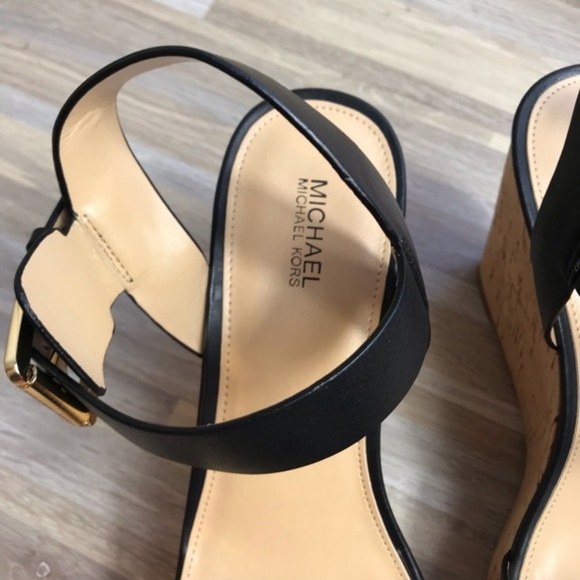 Michael Kors Xaria Wedge Leather Black W AUTHENTIC - Picture 6 of 8